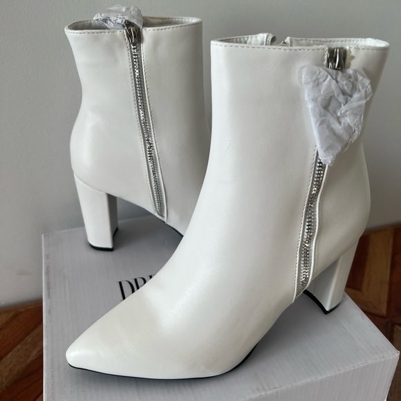 Women’s White Ankle Boots | Chelsea Low Heel NWT - Picture 3 of 9